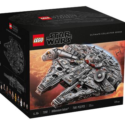 Millennium Falcon (Ultimate Collector's Series)