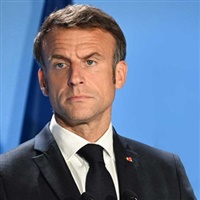 Emmanuel Macron  | wikipedia
