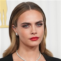 Cara Delevingne  | wikipedia