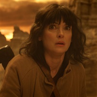 Joyce Byers  | netflix