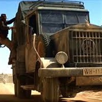 Inseguimento con il camion nella giungla  | wikipedia