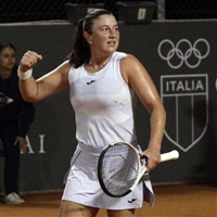 Nuria Brancaccio  | wikipedia