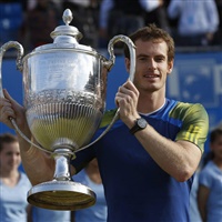 Queen's  | wikipedia