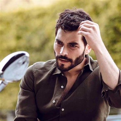 Akin Akinözü