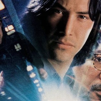 Keanu Reeves e Rachel Weisz in Reazione a catena di Andrew Davis, 1996, thriller di fantascienza sull'energia ricavata dall'acqua